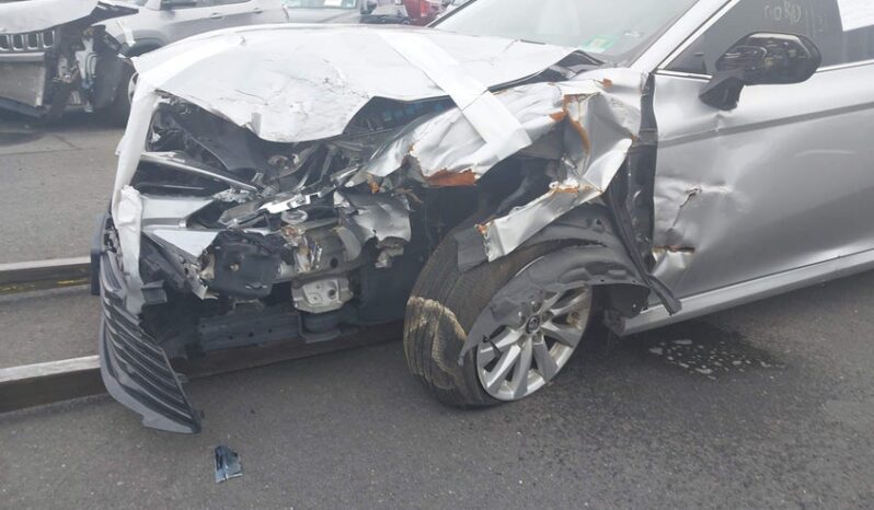 
								2018 Toyota Camry full									