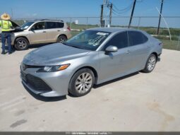 
										2020 Toyota Camry full									