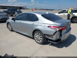 
										2020 Toyota Camry full									