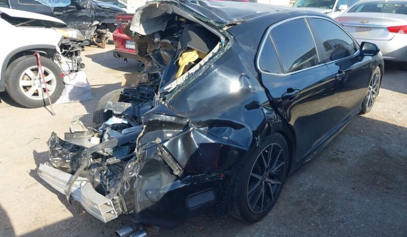 
								2021 Toyota Camry full									
