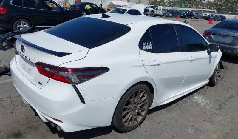 
								2023 Toyota Camry full									