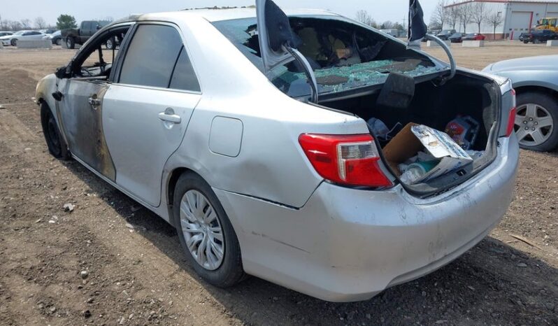 
								2013 Toyota Camry full									