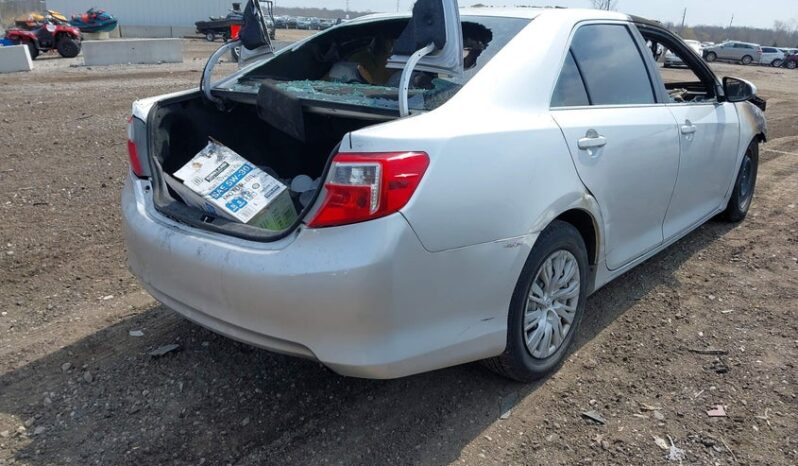 
								2013 Toyota Camry full									