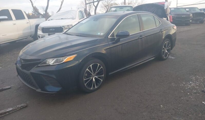 
								2019 Toyota Camry full									