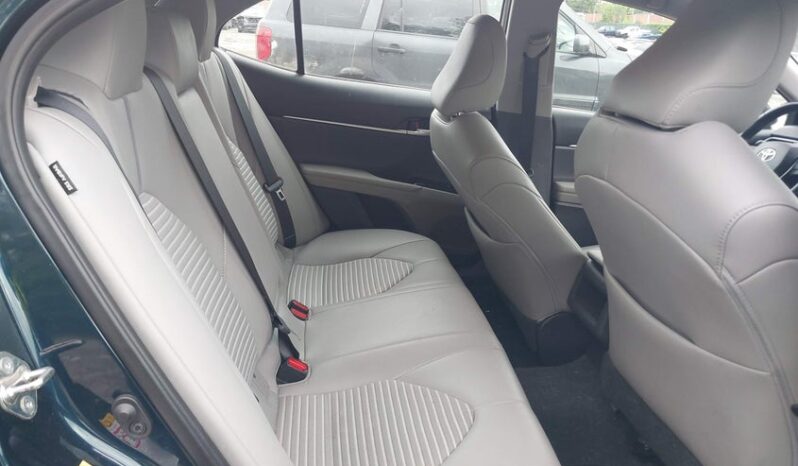 
								2019 Toyota Camry full									