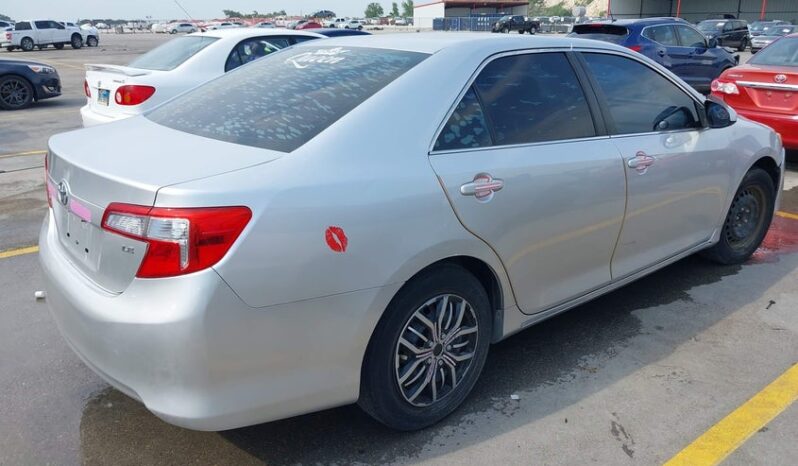 
								2014 Toyota Camry full									