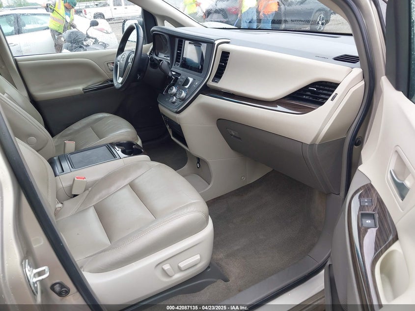 2015 Toyota Sienna