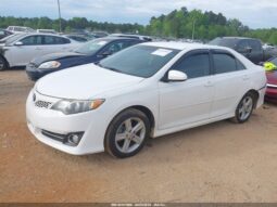 
										2016 Toyota Camry full									