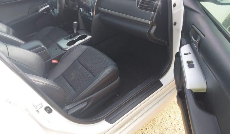 
								2016 Toyota Camry full									