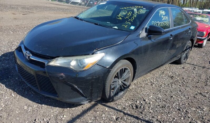 
								2015 Toyota Camry full									