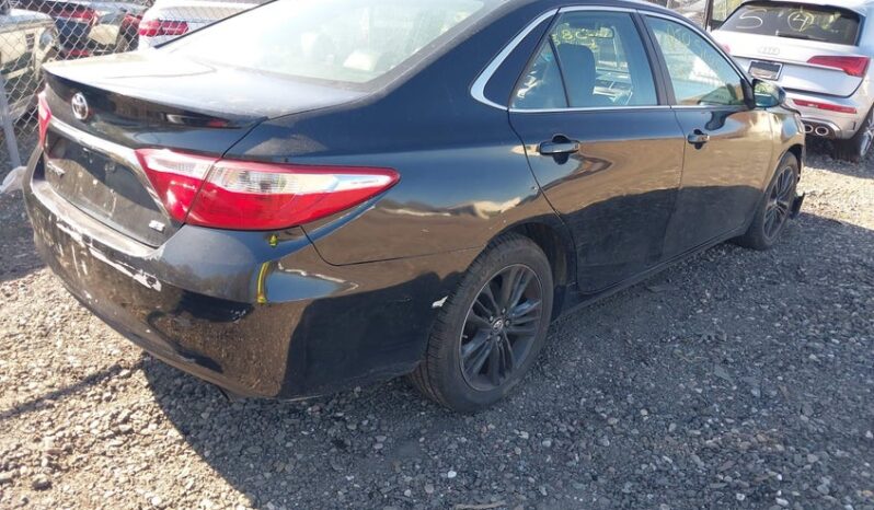 
								2015 Toyota Camry full									