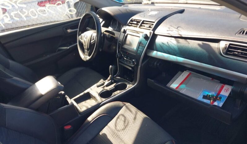 
								2015 Toyota Camry full									