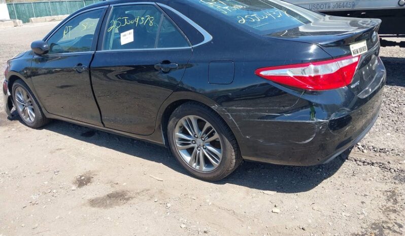 
								2016 Toyota Camry full									