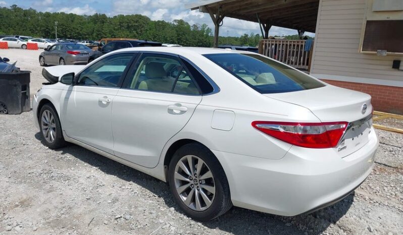 
								2015 Toyota Camry full									