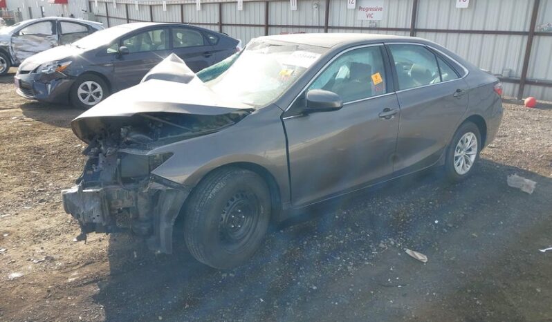 
								2016 Toyota Camry full									