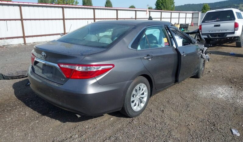 
								2016 Toyota Camry full									