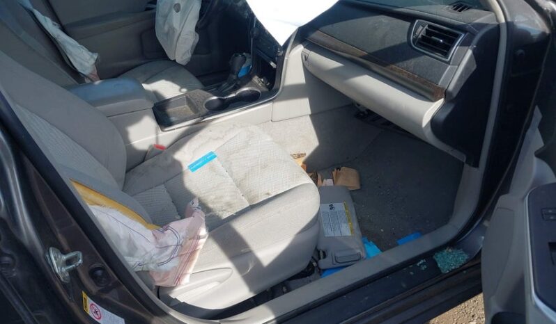 
								2016 Toyota Camry full									
