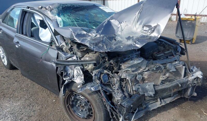 
								2016 Toyota Camry full									