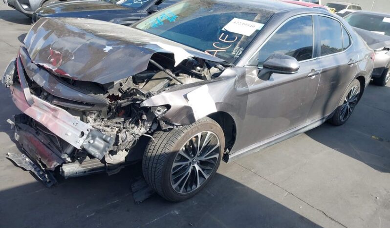 
								2018 Toyota Camry full									