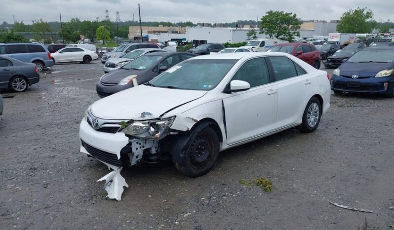 
								2012 Toyota Camry full									