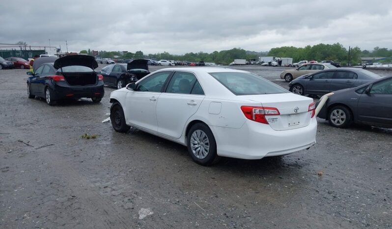 
								2012 Toyota Camry full									