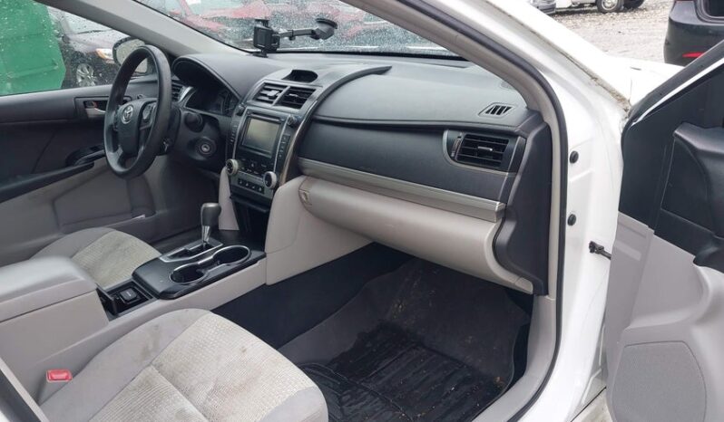 
								2012 Toyota Camry full									