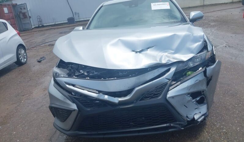 
								2023 Toyota Camry full									