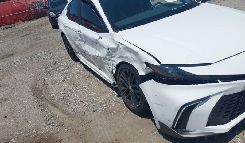 
								2025 Toyota Camry full									