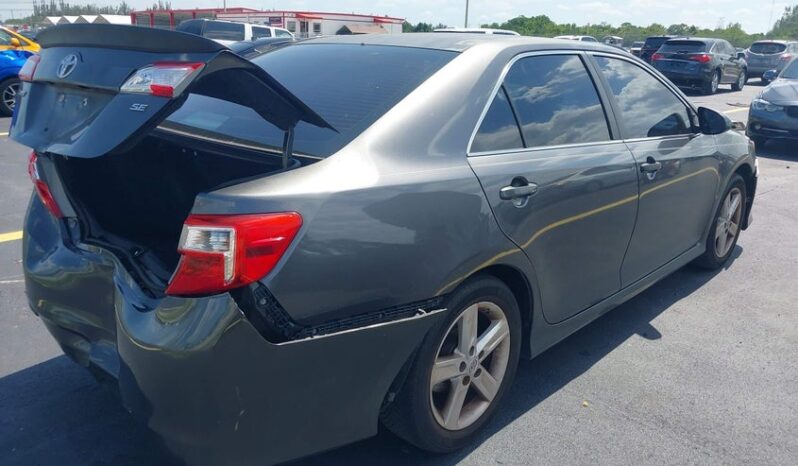 
								2013 Toyota Camry full									