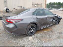 
										2021 Toyota Camry full									