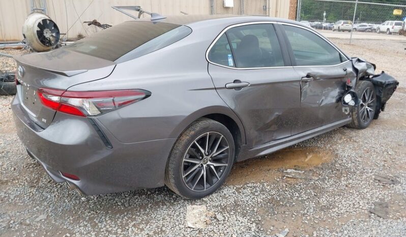 
								2021 Toyota Camry full									