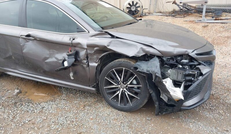 
								2021 Toyota Camry full									