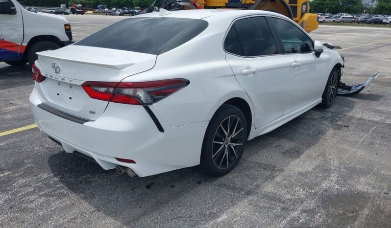 
								2023 Toyota Camry full									