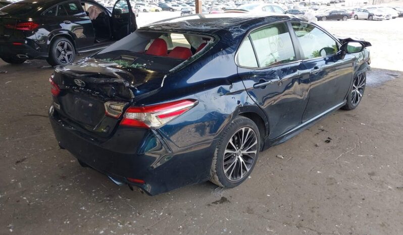
								2018 Toyota Camry full									