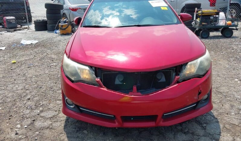 
								2012 Toyota Camry full									