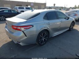 
										2020 Toyota Camry full									
