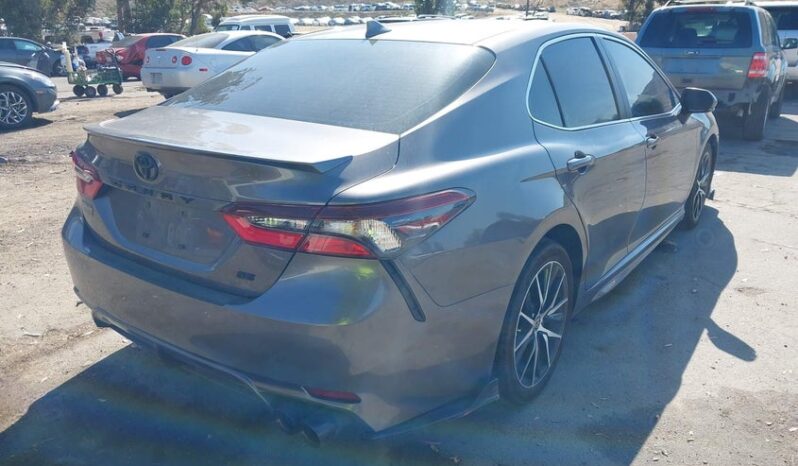 
								2024 Toyota Camry full									