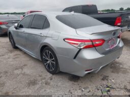 
										2020 Toyota Camry full									