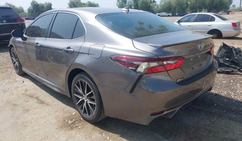 
								2022 Toyota Camry full									