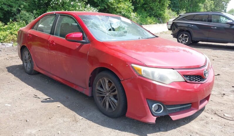 
								2013 Toyota Camry full									