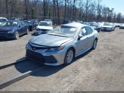 
										2022 Toyota Camry full									