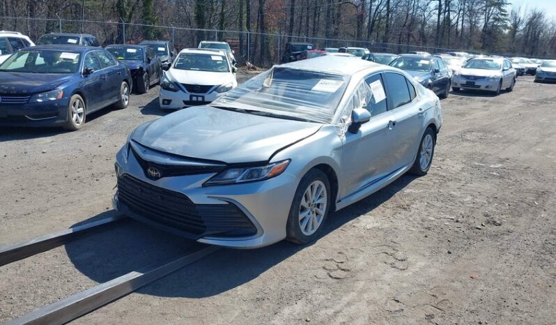 
								2022 Toyota Camry full									