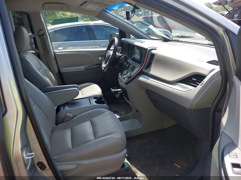 2016 Toyota Sienna