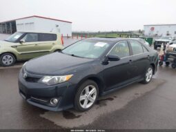 
										2012 Toyota Camry full									