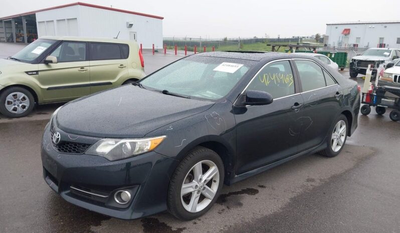 
								2012 Toyota Camry full									