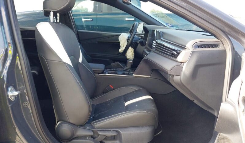 
								2025 Toyota Camry full									