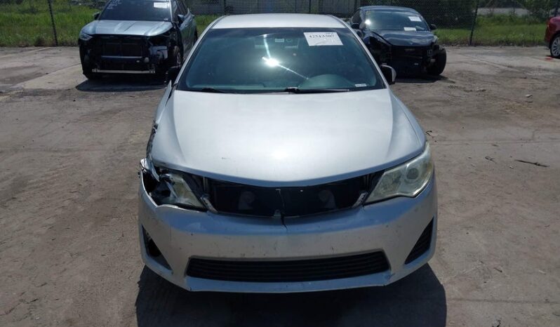 
								2012 Toyota Camry full									