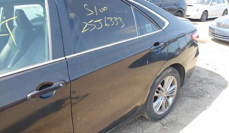 
								2015 Toyota Camry full									
