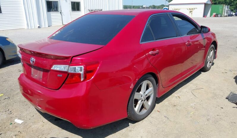 
								2014 Toyota Camry full									