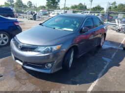 
										2013 Toyota Camry full									